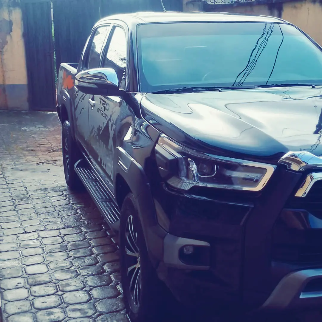 Toyota Hilux 